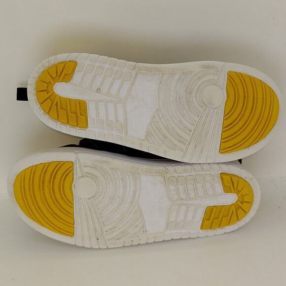 Nike Air Jordan 1 Boys Yellow & Black Slip On Sneakers - 1Y - Picture 6 of 7